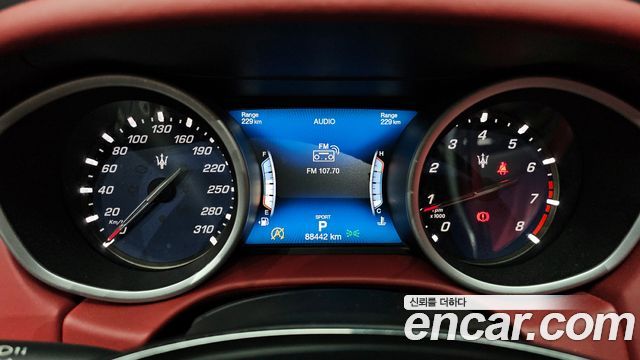 Maserati Ghibli 2019 thumb 9