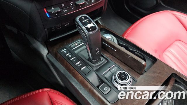 Maserati Ghibli 2019 thumb 10