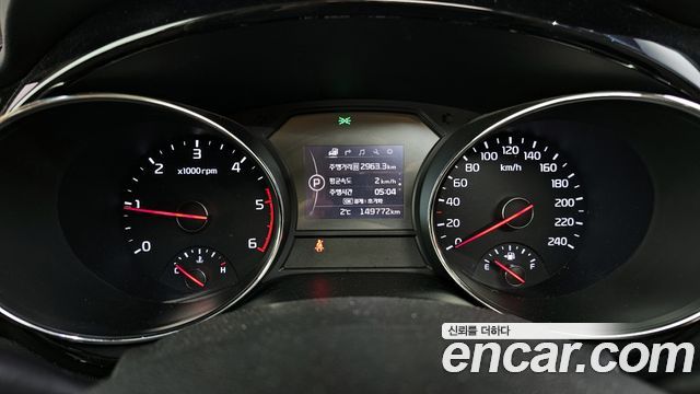 Kia Carnival 2016 thumb 8