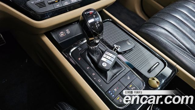 Kia Carnival 2016 thumb 9