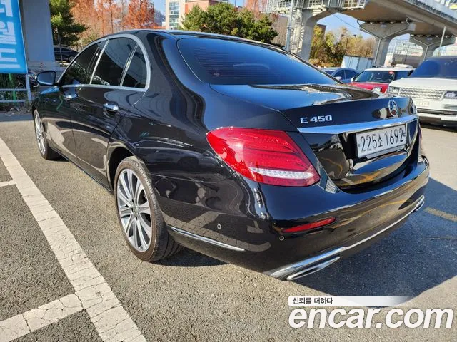 Mercedes-Benz E-Class 2020 thumb 9