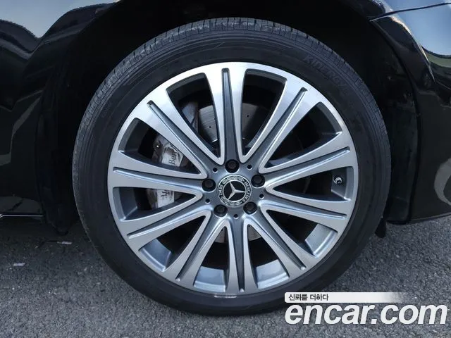 Mercedes-Benz E-Class 2020 thumb 3