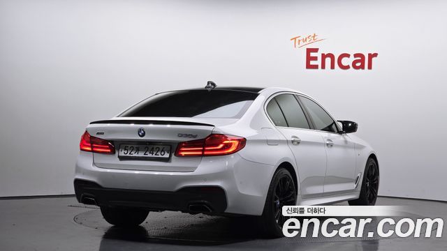 BMW 5 серии 2018 thumb 3