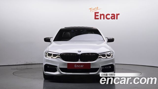 BMW 5 серии 2018 thumb 4