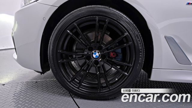 BMW 5 серии 2018 thumb 6