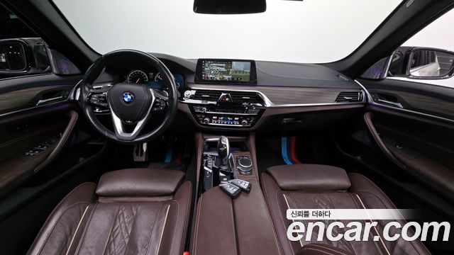 BMW 5 серии 2018 thumb 8