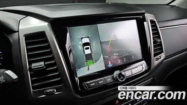 SsangYong Rexton 2019 thumb 11