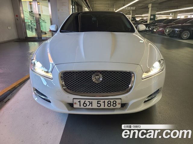 Jaguar XJ 2013 thumb 3