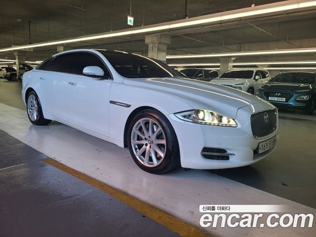 Jaguar XJ 2013 thumb 4