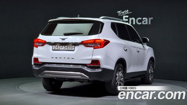 SsangYong Rexton 2020 thumb 3
