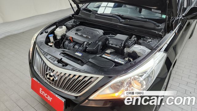 Hyundai Grandeur 2017 thumb 6