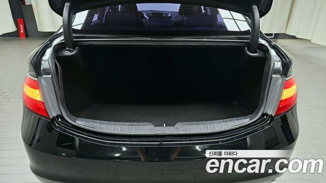 Hyundai Grandeur 2017 thumb 11