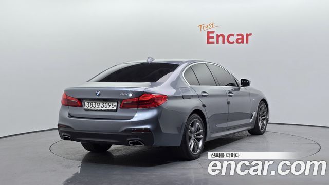 BMW 5 серии 2018 thumb 3
