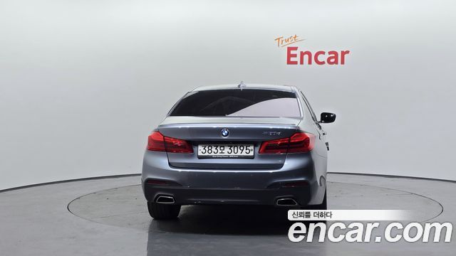 BMW 5 серии 2018 thumb 5