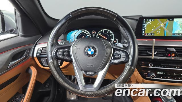 BMW 5 серии 2018 thumb 11