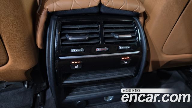 BMW 5 серии 2018 thumb 12