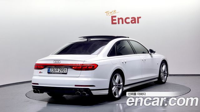 Audi S8 2020 thumb 3