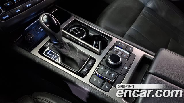 Hyundai Genesis 2016 thumb 10
