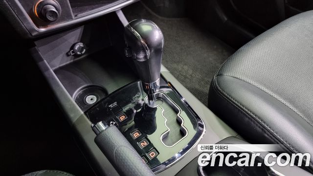 SsangYong Korando 2016 thumb 9