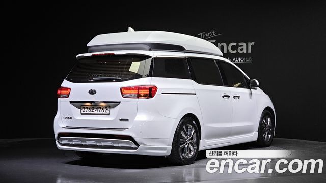 Kia Carnival 2018 thumb 3