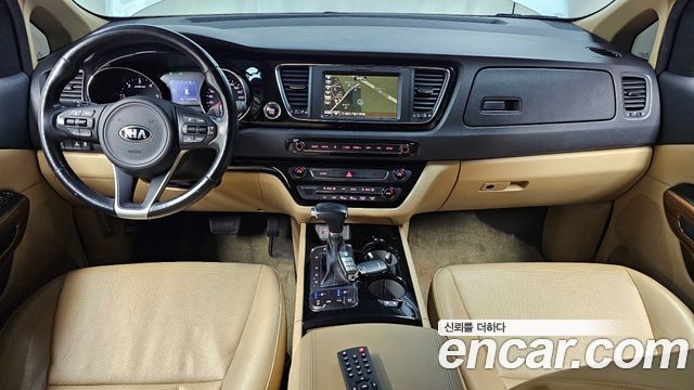 Kia Carnival 2018 thumb 8