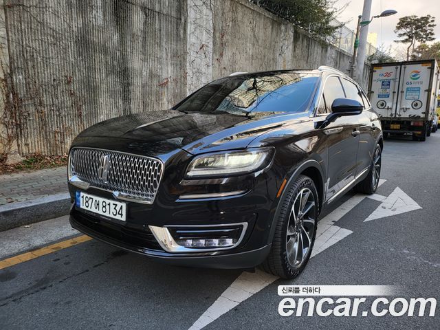 Lincoln Nautilus 2020 thumb 3