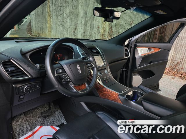 Lincoln Nautilus 2020 thumb 8