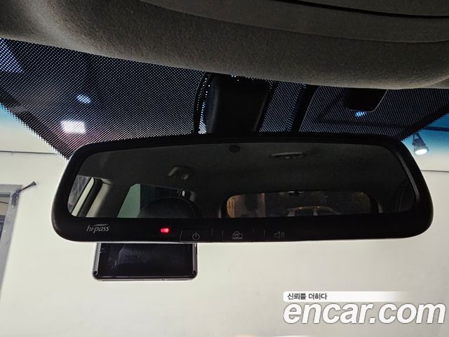 SsangYong Tivoli 2016 thumb 10
