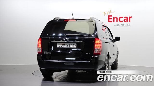 Kia Carnival 2014 thumb 4