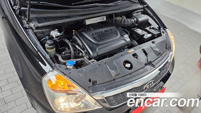 Kia Carnival 2014 thumb 6