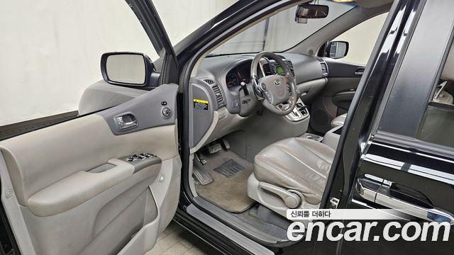 Kia Carnival 2014 thumb 10