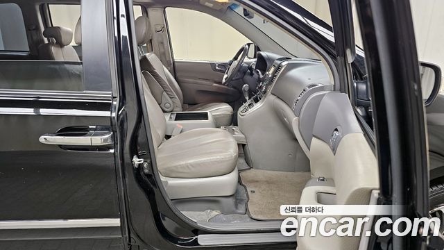Kia Carnival 2014 thumb 12