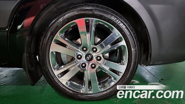 Hyundai Staria 2019 thumb 5