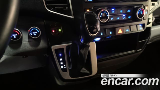 Hyundai Staria 2019 thumb 9