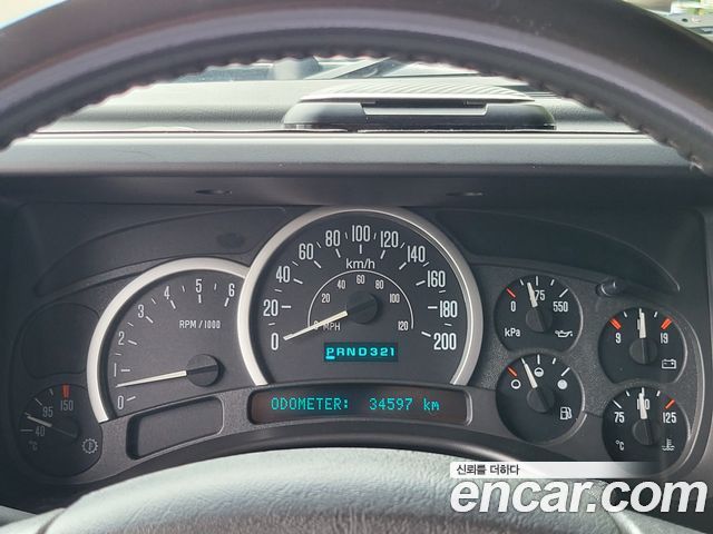 Hummer H2 2005 thumb 9