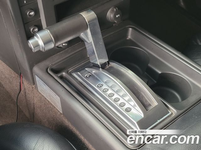 Hummer H2 2005 thumb 10