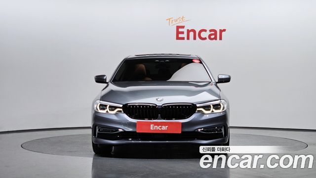BMW 5 серии 2018 thumb 4