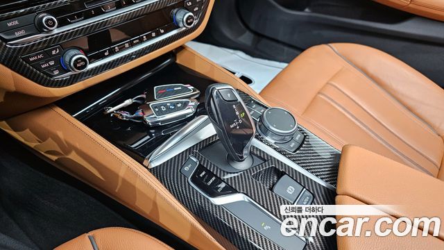 BMW 5 серии 2018 thumb 10