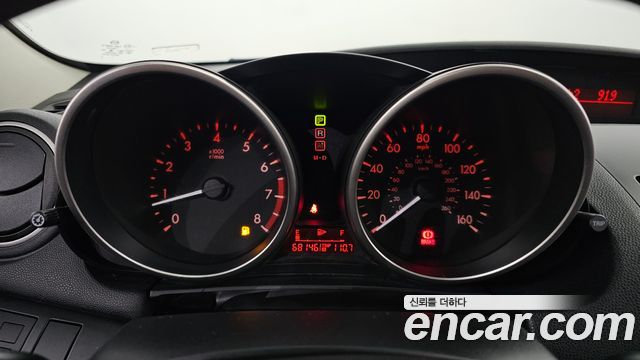 Mazda 3 2011 thumb 8