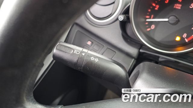 Mazda 3 2011 thumb 12