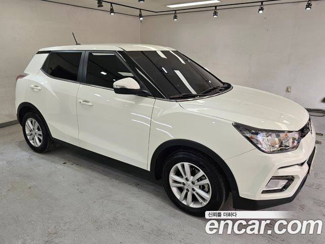 SsangYong Tivoli 2017 thumb 3