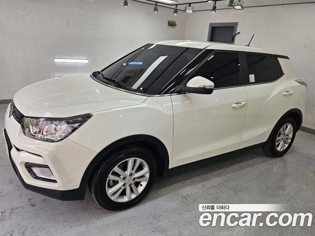 SsangYong Tivoli 2017 thumb 4