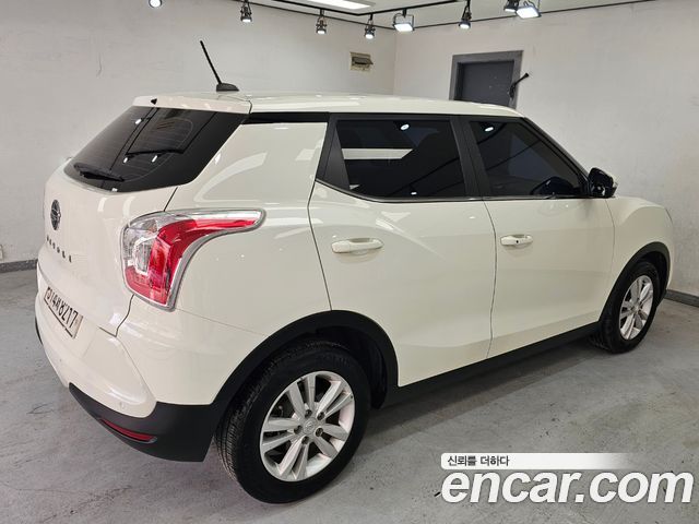 SsangYong Tivoli 2017 thumb 7