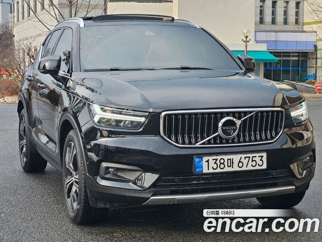 Volvo XC40 2021 thumb 3