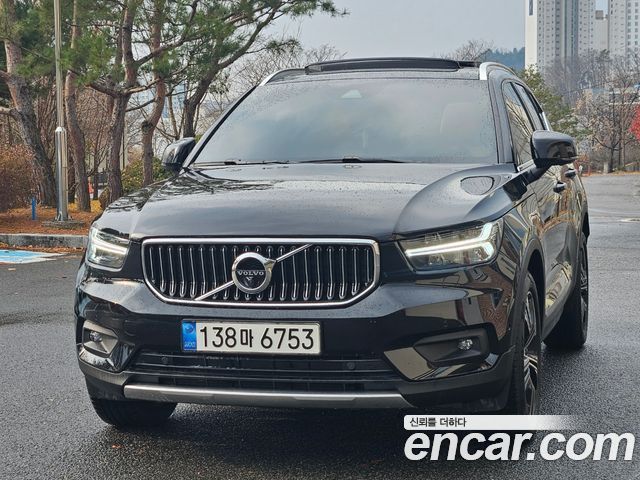 Volvo XC40 2021 thumb 4