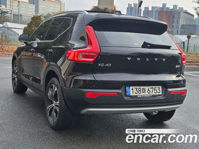 Volvo XC40 2021 thumb 6