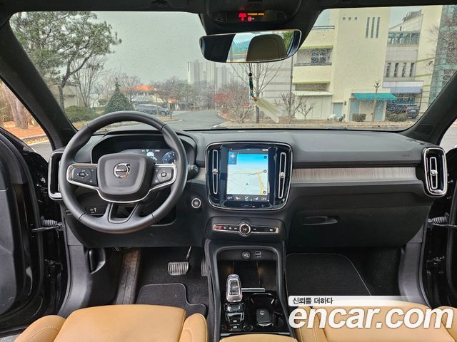 Volvo XC40 2021 thumb 11