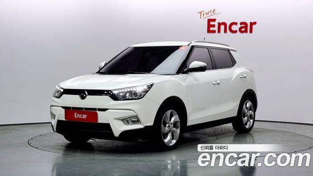 SsangYong Tivoli 2015 thumb 2