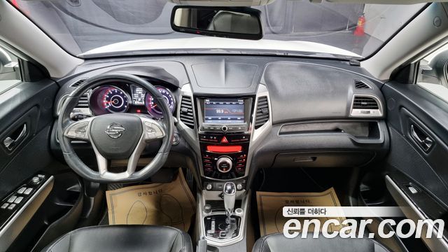 SsangYong Tivoli 2015 thumb 8