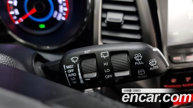 SsangYong Tivoli 2015 thumb 12